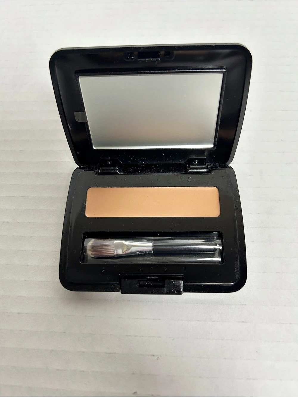 Merle Norman Creamy Concealer Medium Beige with Brush